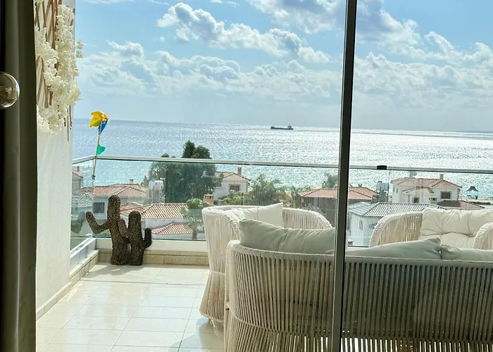 Sea View By The Coast Appartement Famagouste