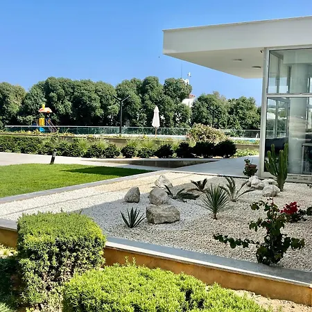 Lägenhet Sea View By The Coast