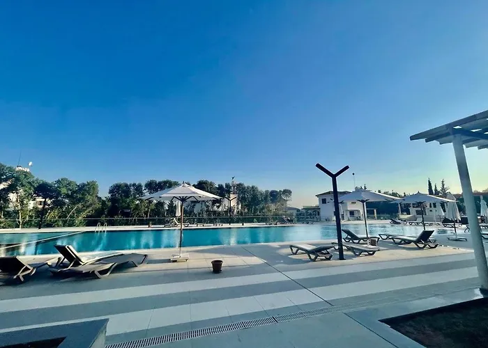 Sea View By The Coast Apartmán