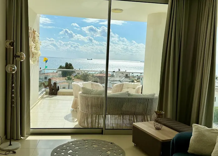 Sea View By The Coast Apartmán *